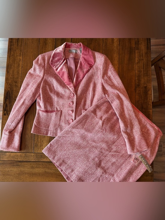 Kate Hill Dresses & Skirts - Kate Hill pink skirt suit